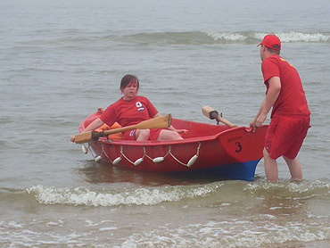 Ratownicy rozpoczęli sezon na plaży