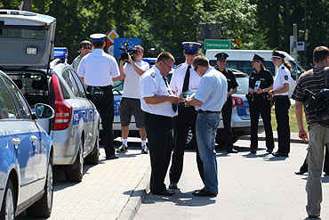 Policjanci rozdawali turystom ulotki. Zobacz video