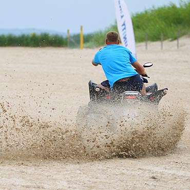 Szpanerzy na quadach szalej po play