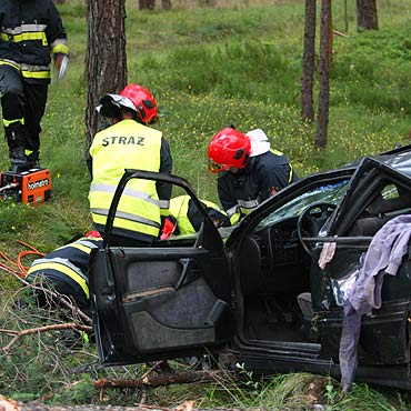 Grony wypadek na Karsiborskiej. Kierowca uciek
