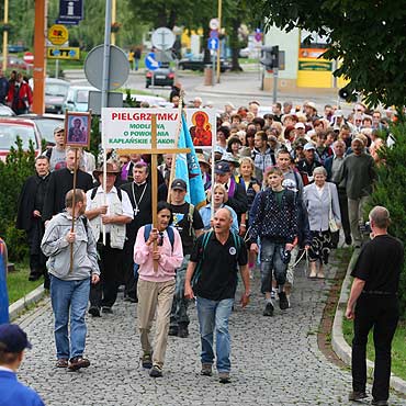 Pielgrzymi wyruszyli na Jasną Górę. Mają do przejścia 621 kilometrów
