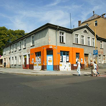 Zniknie kamienica na rogu Piastowskiej i Pisudskiego