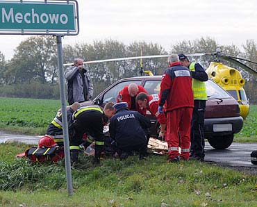 O mały włos od kolejnej tragedii. Rowerzysta w szpitalu