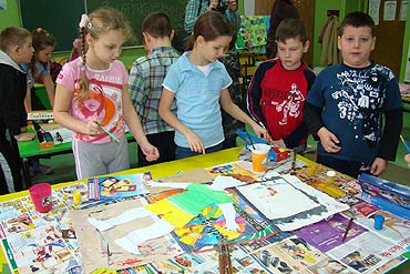 Czwrka otwiera podwoje.<br /> Bez identyfikatorw i  specjalnych zaprosze