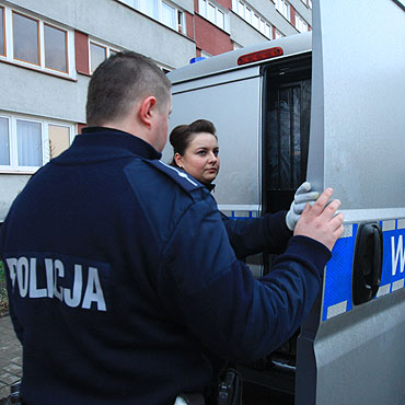 Ranna ekspedientka jest już przytomna. Nożownik jutro usłyszy zarzuty