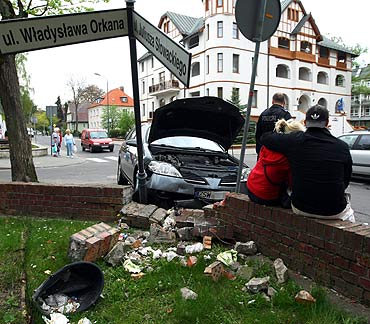 Wymusi pierwszestwo. Po czym uciek z miejsca wypadku 