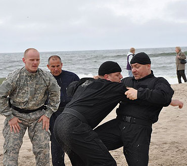 Obz Szkoleniowy Police Defensive Tactics Hayabusa & Modern Combat.