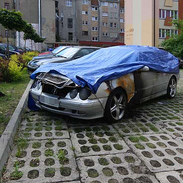 Tajemnicze podpalenie mercedesa