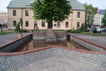 Zaniedbany plac Rybaka