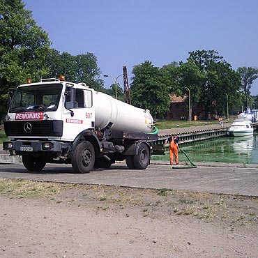 Usuwaj sinice z mariny
