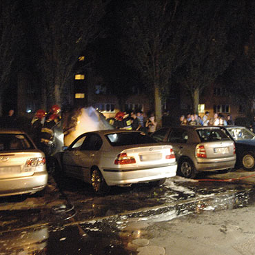 Poncy samochd na Witosa. Policja podejrzewa podpalenie