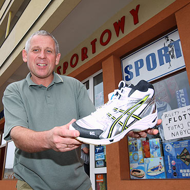 Umiechnity Jerzy Kosik prowadzi najpopularniejszy sklep sportowy w miecie