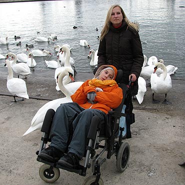 Zbierajcie nakrtki dla Kamila 