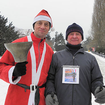 Charytatywny bieg Mikołajkowy
