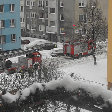 Straacy pomogli w usuniciu sopli lodu