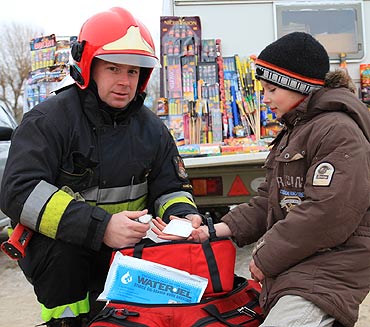 Straacy radz jak bezpiecznie odpala fajerwerki