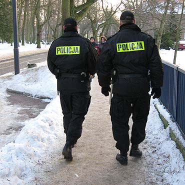 Suchacze szkoy policyjnej patroluj ulice