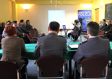 Pracowity rok policji. rednio trzy interwencje na jedn sub