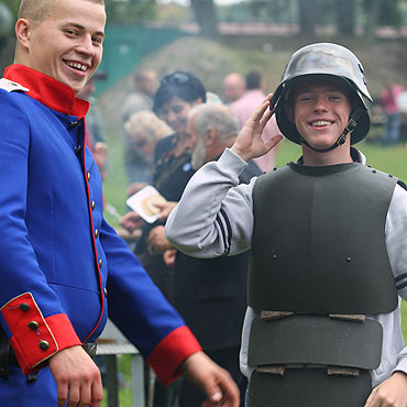 Armia wzywa! „Grupy rekonstrukcji historycznej- pasja inna niż wszystkie”.