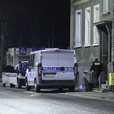 Podczas libacji zrani si noem. Potem uciek ze szpitala