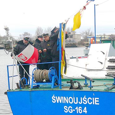 Ostatnie opuszczenie bandery na jednostce pywajcej SG-164 odbyo si w Pomorskim Dywizjonie Stray