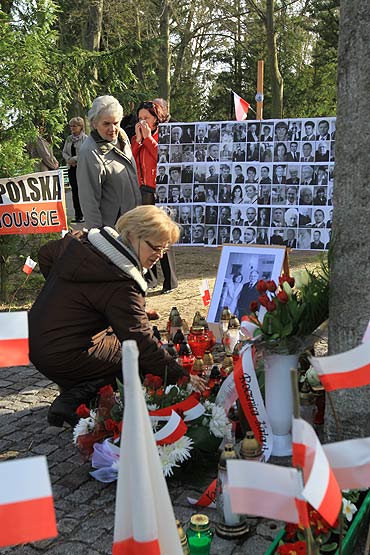 Uczcili pami ofiar tragedii Smoleskiej. Zobacz film!