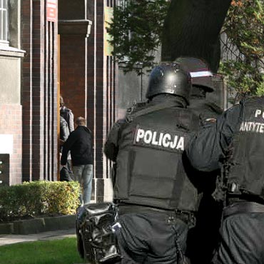 Domowe pociski rakietowe licealistw! Wzywano policj ze Szczecina