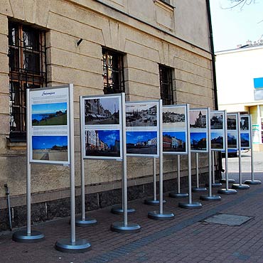 „winoujcie – wczoraj i dzi” przed Muzeum Rybowstwa