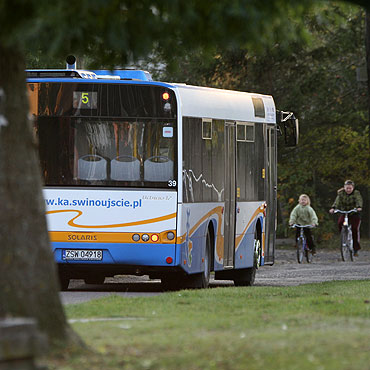 Nowymi autobusami jed wolniej. Starych nie byo al na naszych drogach 