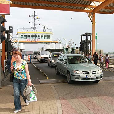 Latem bdzie kursowao wicej promw. Czy to rozaduje kolejki? 