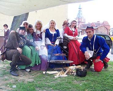 Zajadali si redniowiecznymi przysmakami 