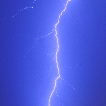 Meteorolodzy ostrzegają: idą ostre burze z gradem!
