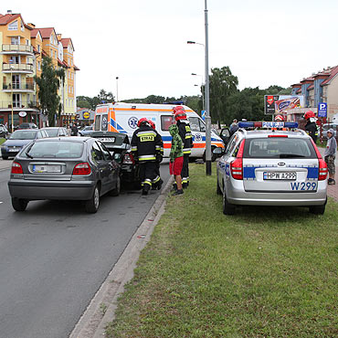 Karambol na 11 Listopada. Kobieta w szpitalu