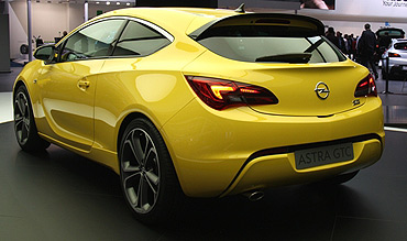 Nowy Opel z Polski