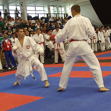 Mieszkaniec winoujcia wicemistrzem Europy w   karate federacji WUKF