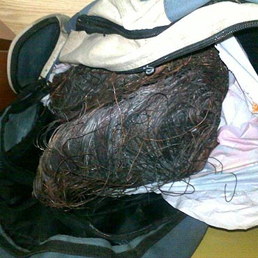 Zwędzili przewody kolejowe i schowali je w plecakach