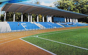 Wykonawca wchodzi na stadion