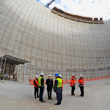 Minister z wizyt na budowie Terminalu LNG w winoujciu