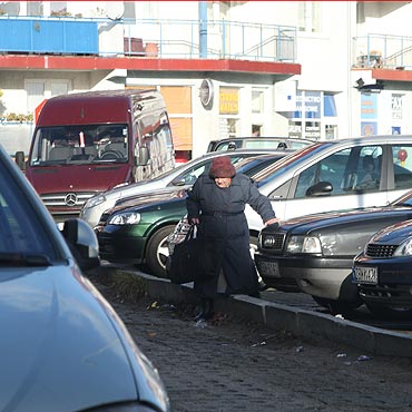 Piesi nie maj bezpiecznego dojcia do Uznamu 