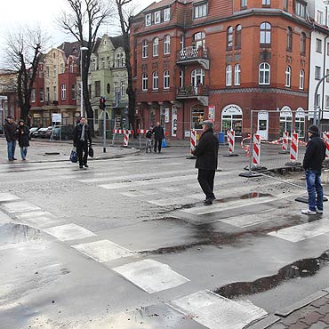 wiata ju niepotrzebne. Piesi chodz jak chc