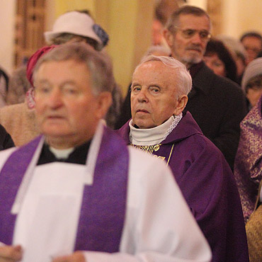Mariusz Koluczek i ks. Jacek Fabiszak świętowali 25-lecie kapłaństwa