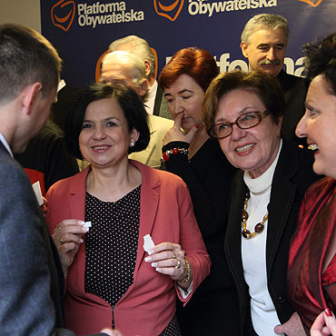 W biurze Platformy dzielili si opatkiem i... piewali koldy! Zobacz film!