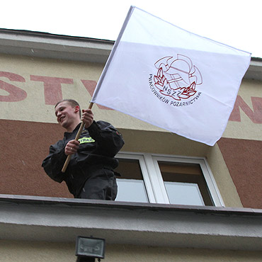 Straacy protestuj! Jednostka oflagowana. Zobacz film!