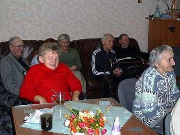 Uczniowie ZSP 4 z yczeniami u Seniorw