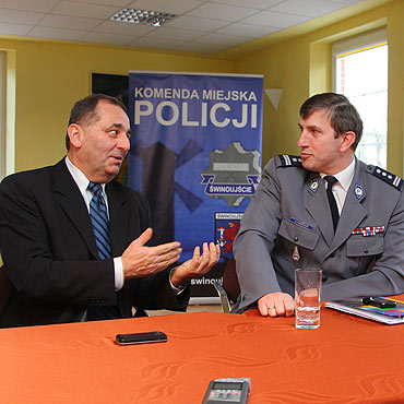 Moe zabrakn policjantw. Zobacz film