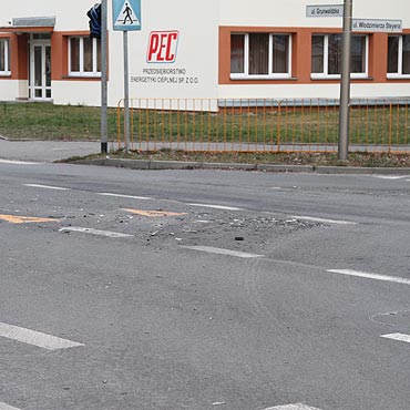 Oznakujcie to miejsce bo zginą ludzie!!!