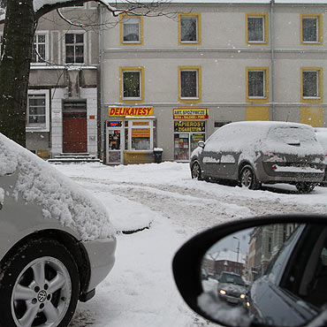Ciasny zakrt na Placu Sowiaskim. Kierowcy: Kto to wymyli?!