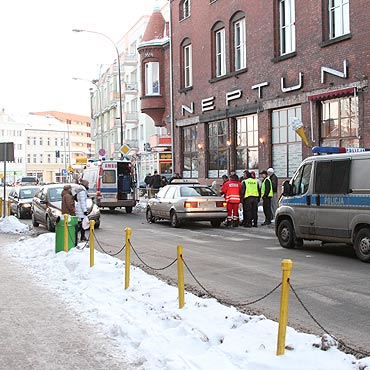 71-letnia kobieta potrcona przez takswk