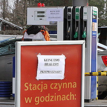 Na stacjach benzynowych zaczyna brakowa paliwa