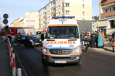 Potrcia na pasach kobiet